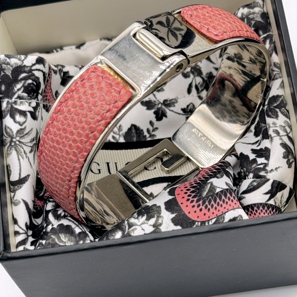 GUCCI Silver And Pink Snake Print Leather Bangle Cuff Bracelet - Picture 11 of 13